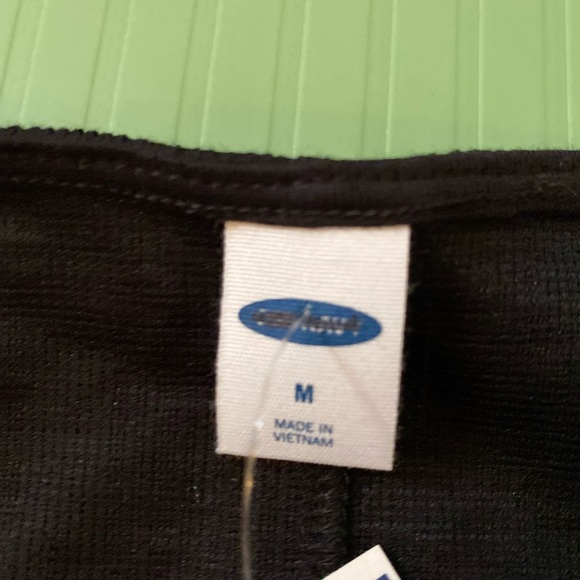 Black NWT woman’s top - Old Navy size M - Picture 3 of 7